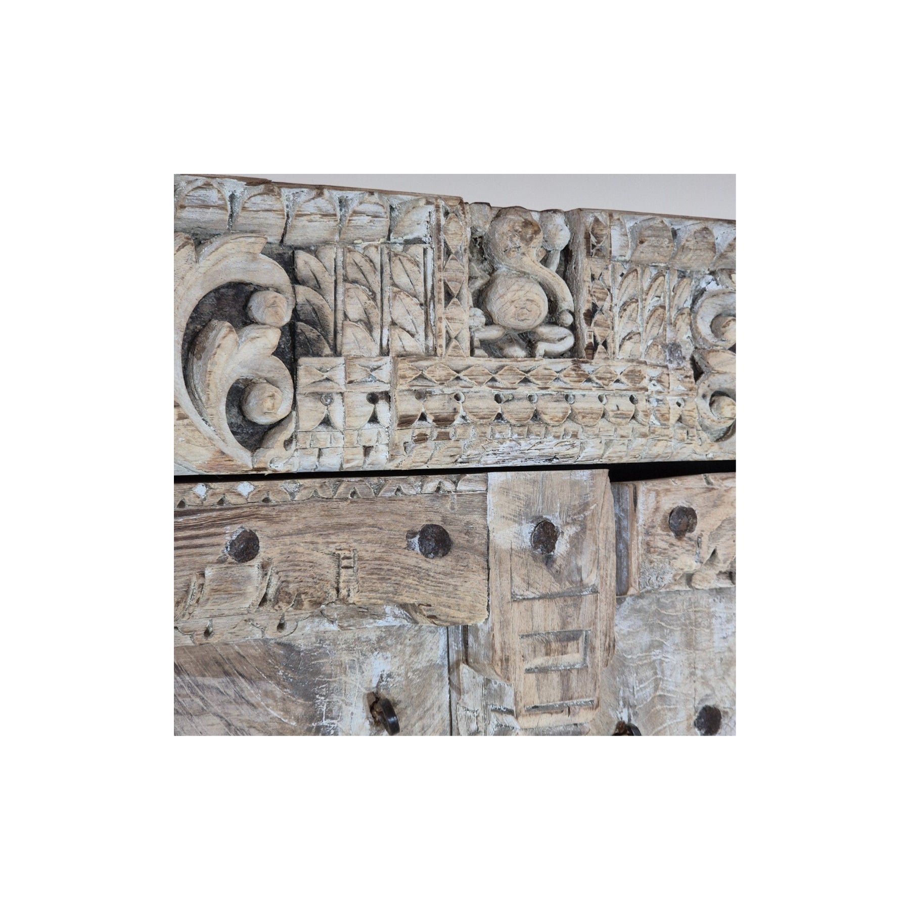Votre Armoire 199018.273 authentique au meilleur prix. Meubles indiens design et uniques. En stock.