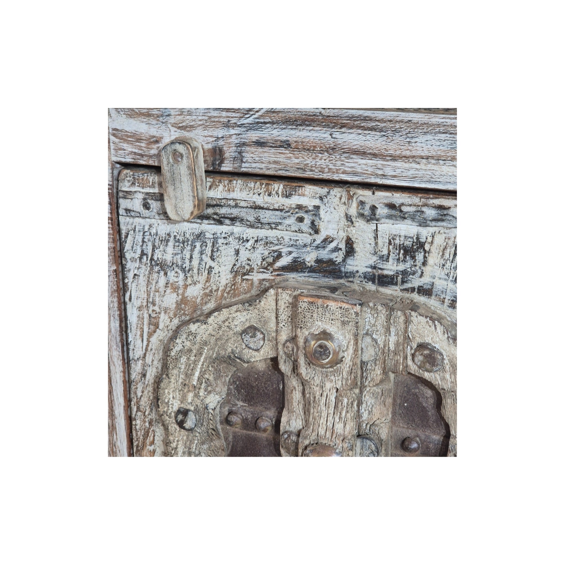 Votre Armoire 199044.91 authentique au meilleur prix. Meubles indiens design et uniques. En stock.