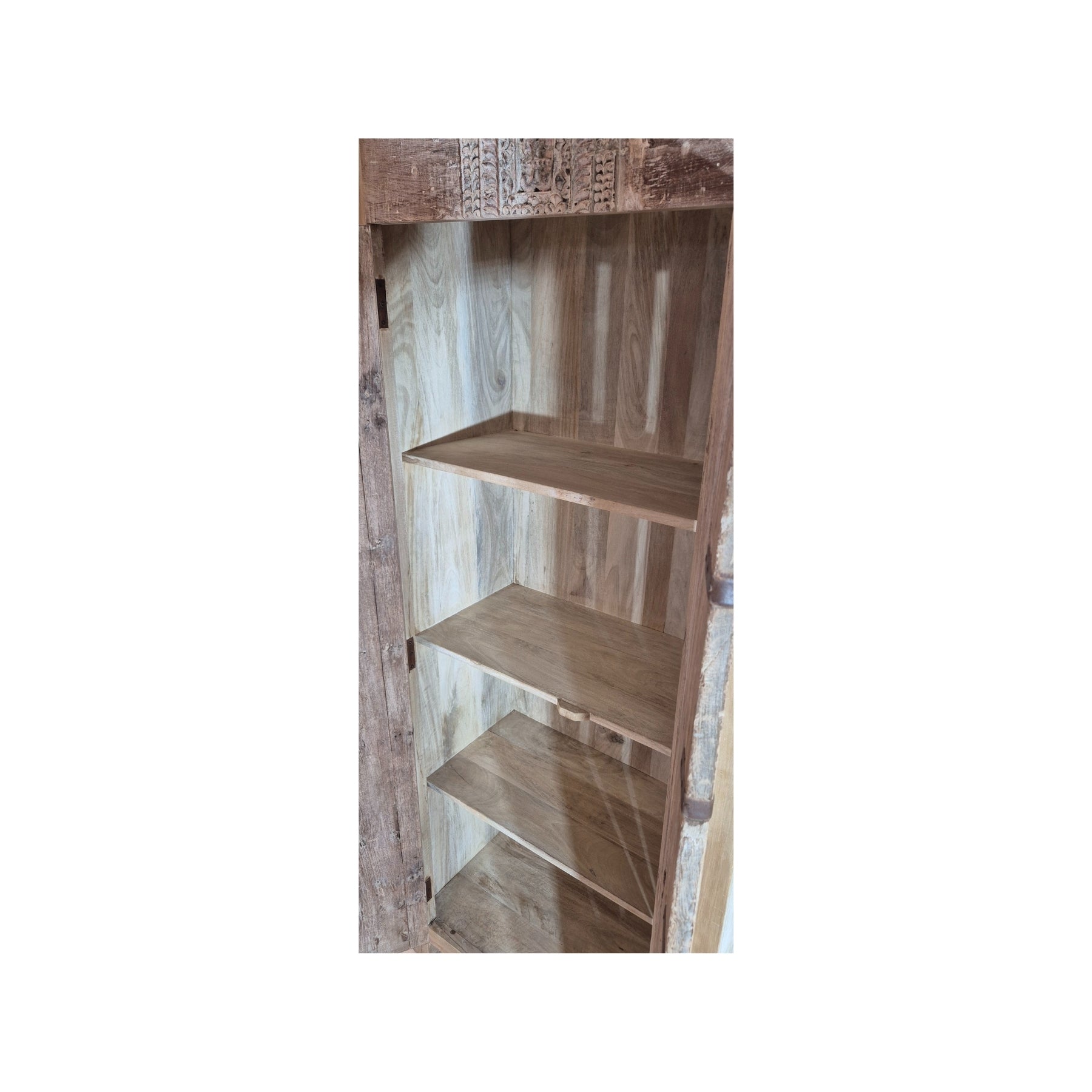Armoire 200014.259 authentique au meilleur prix. Meubles indiens design et uniques. En stock.