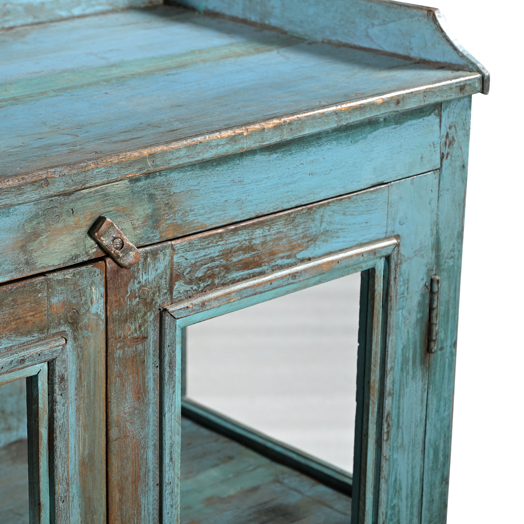 Vitrine 200019.158 authentique au meilleur prix. Meubles indiens design et uniques. En stock.