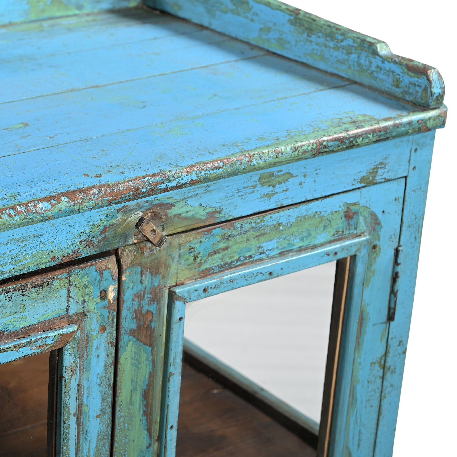 Vitrine 200060.130 authentique au meilleur prix. Meubles indiens design et uniques. En stock.