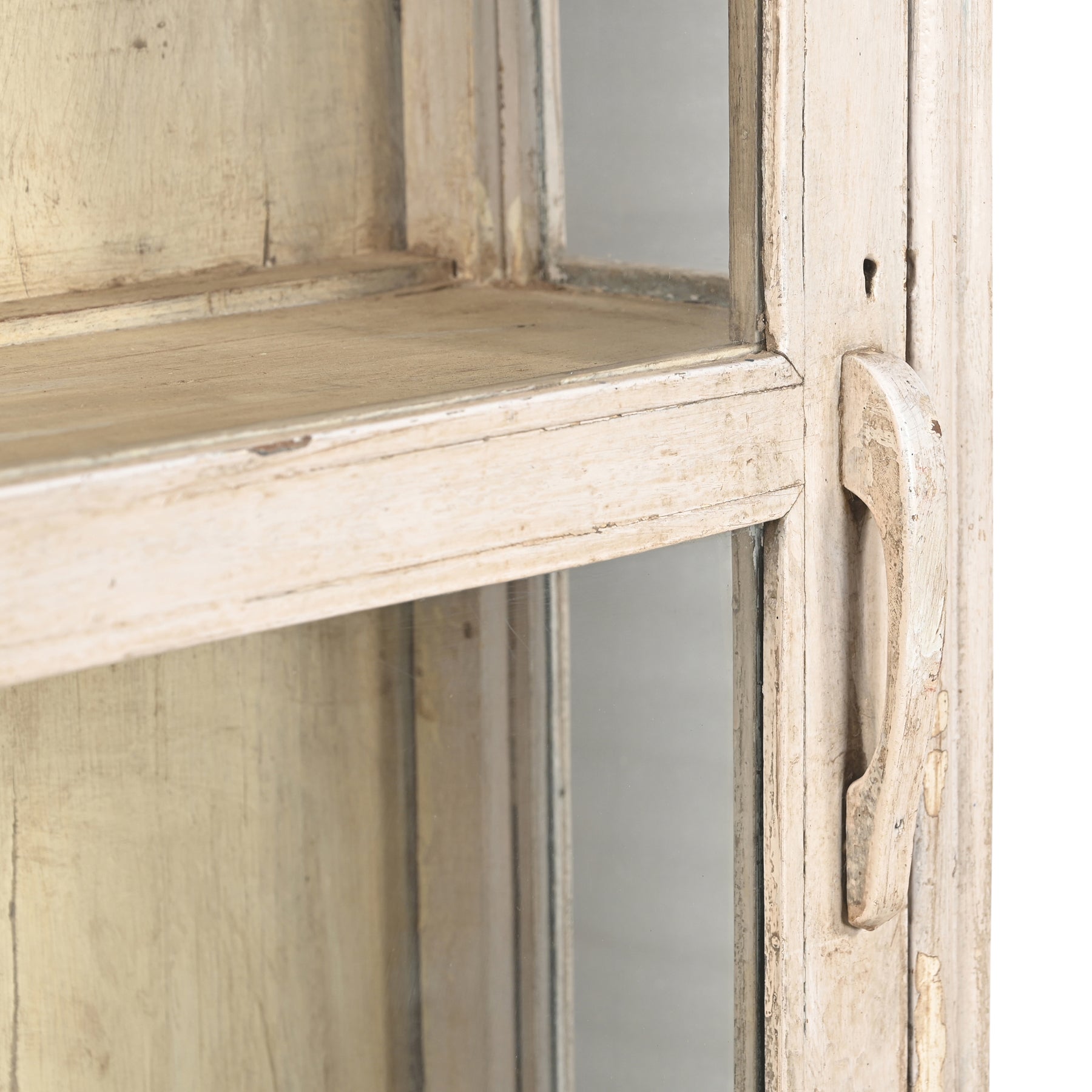 Vitrine 200111.91 authentique au meilleur prix. Meubles indiens design et uniques. En stock.