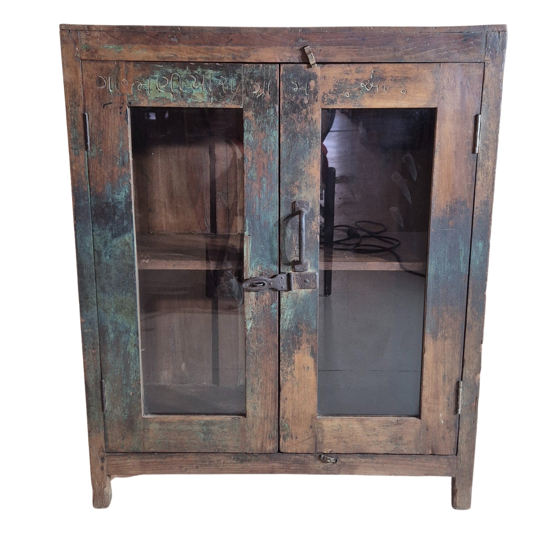 Vitrine 76 30