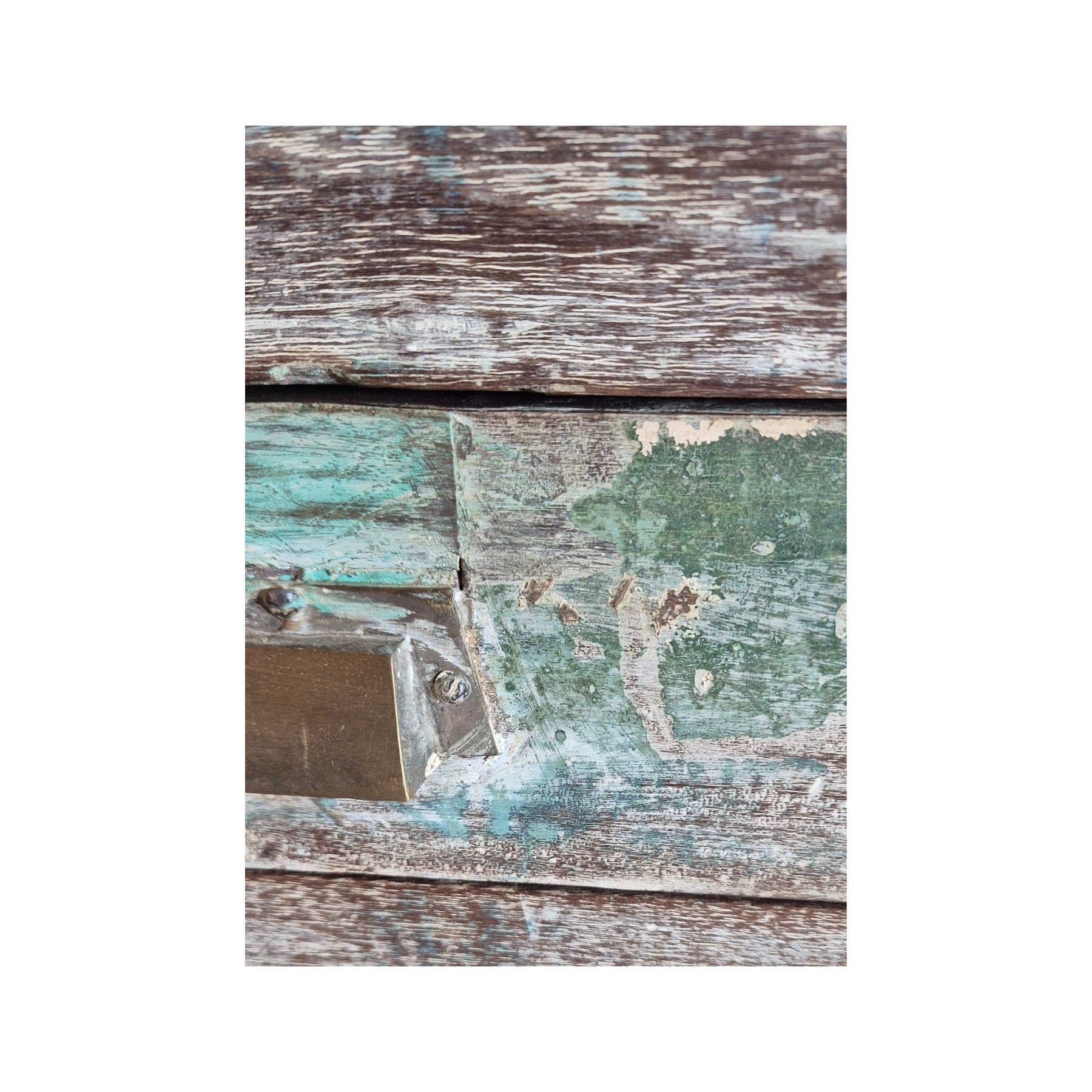 Vitrine 200140.136 authentique au meilleur prix. Meubles indiens design et uniques. En stock.