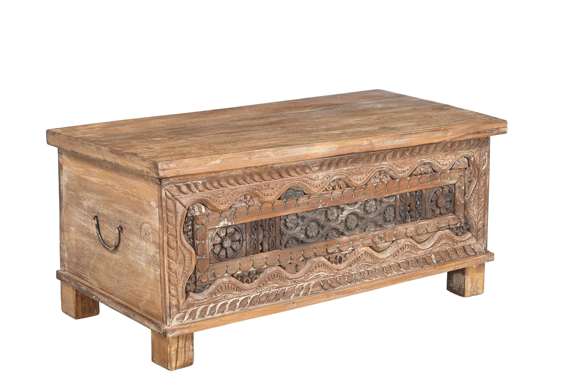 Coffre 201162.110 authentique au meilleur prix. Meubles indiens design et uniques. En stock.