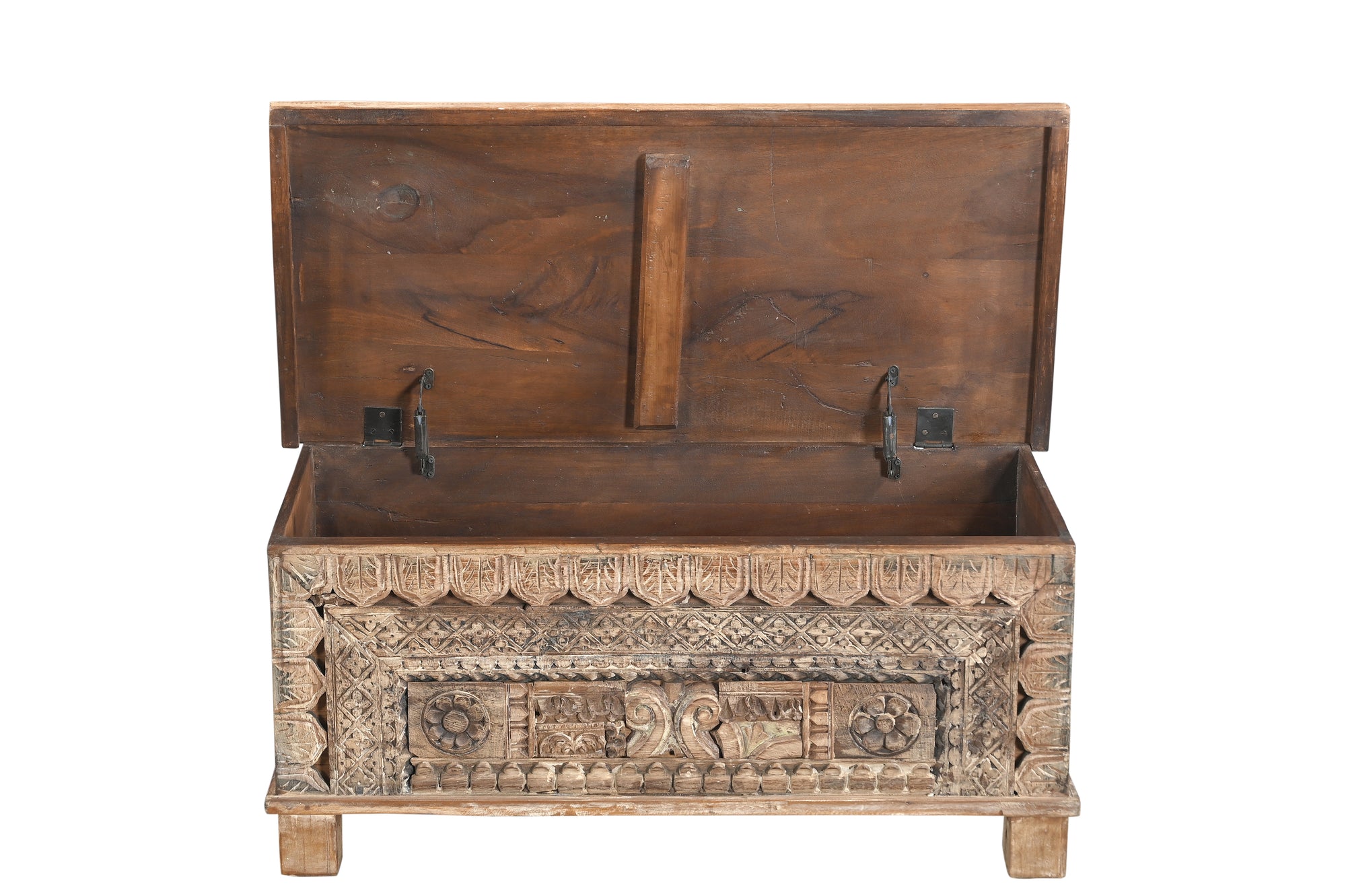 Coffre 201176.121 authentique au meilleur prix. Meubles indiens design et uniques. En stock.