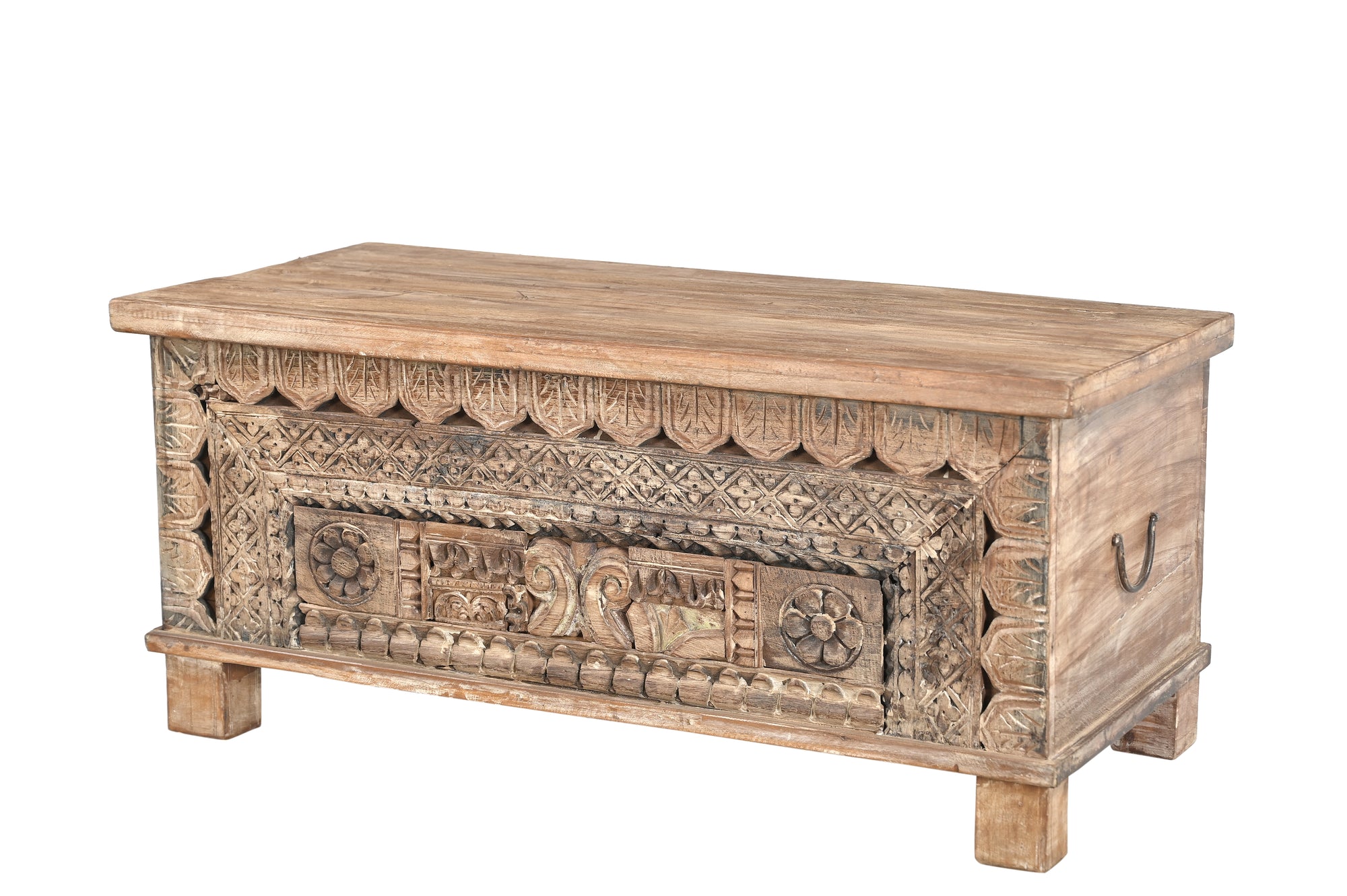 Coffre 201176.121 authentique au meilleur prix. Meubles indiens design et uniques. En stock.