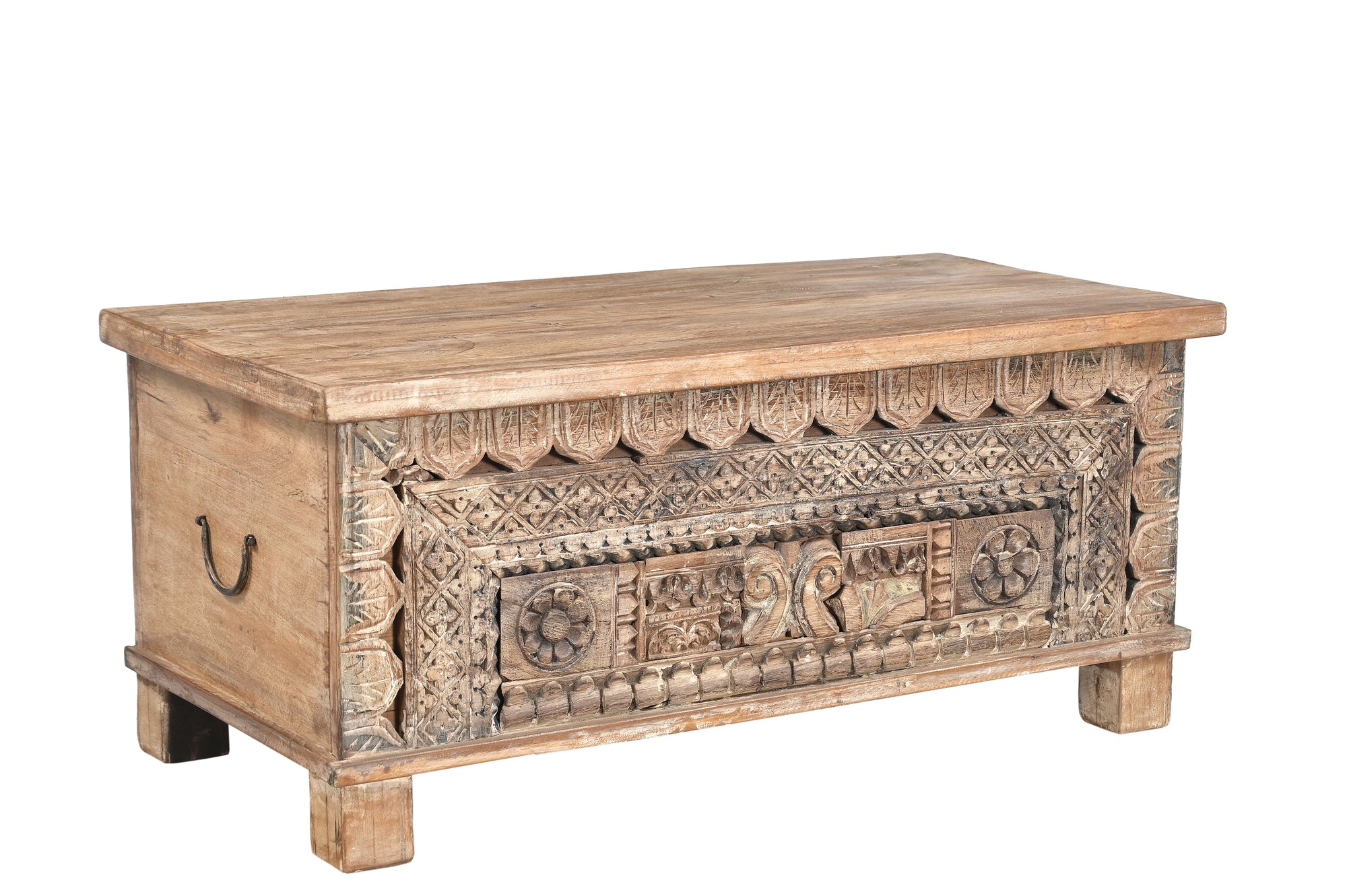 Coffre 201176.121 authentique au meilleur prix. Meubles indiens design et uniques. En stock.
