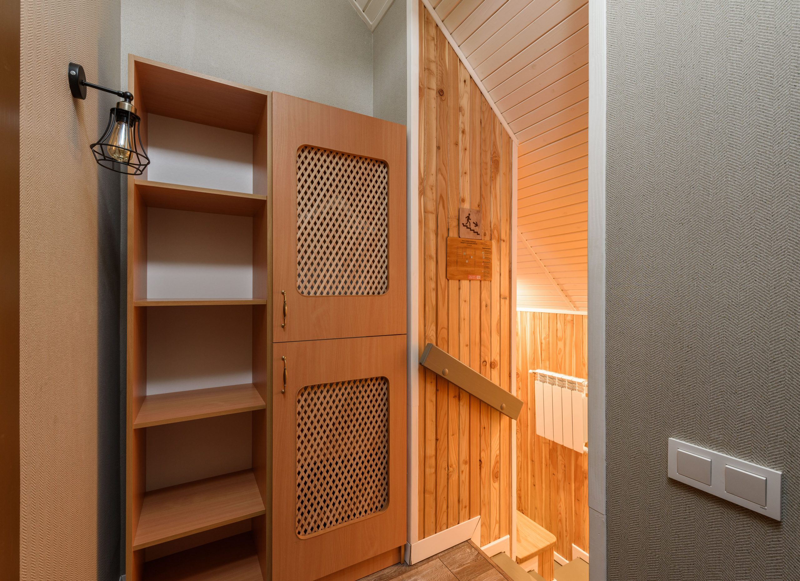 Armoire en teck : comment éviter les pièges à l&rsquo;achat ?