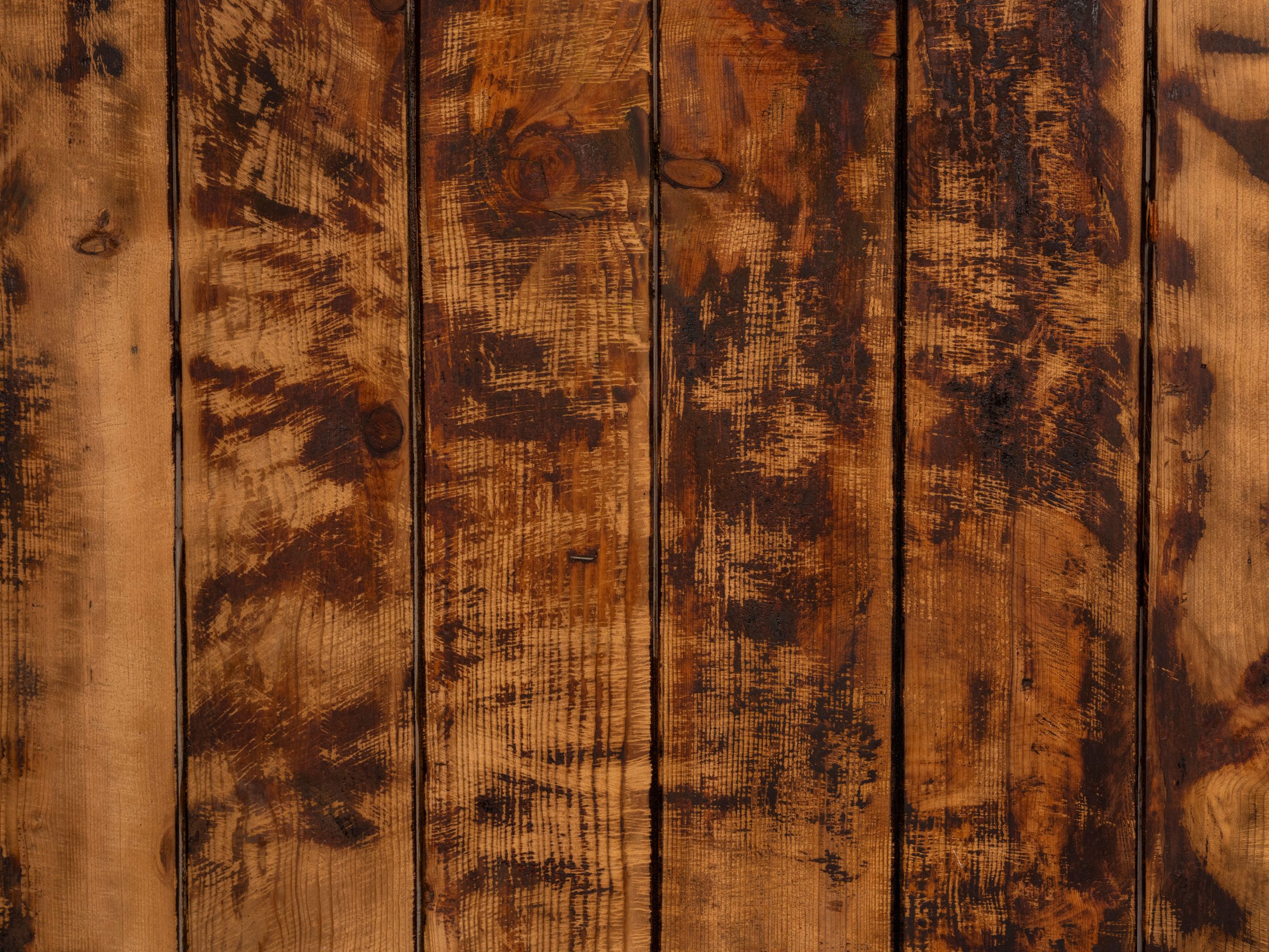 Table basse vieux bois avantages