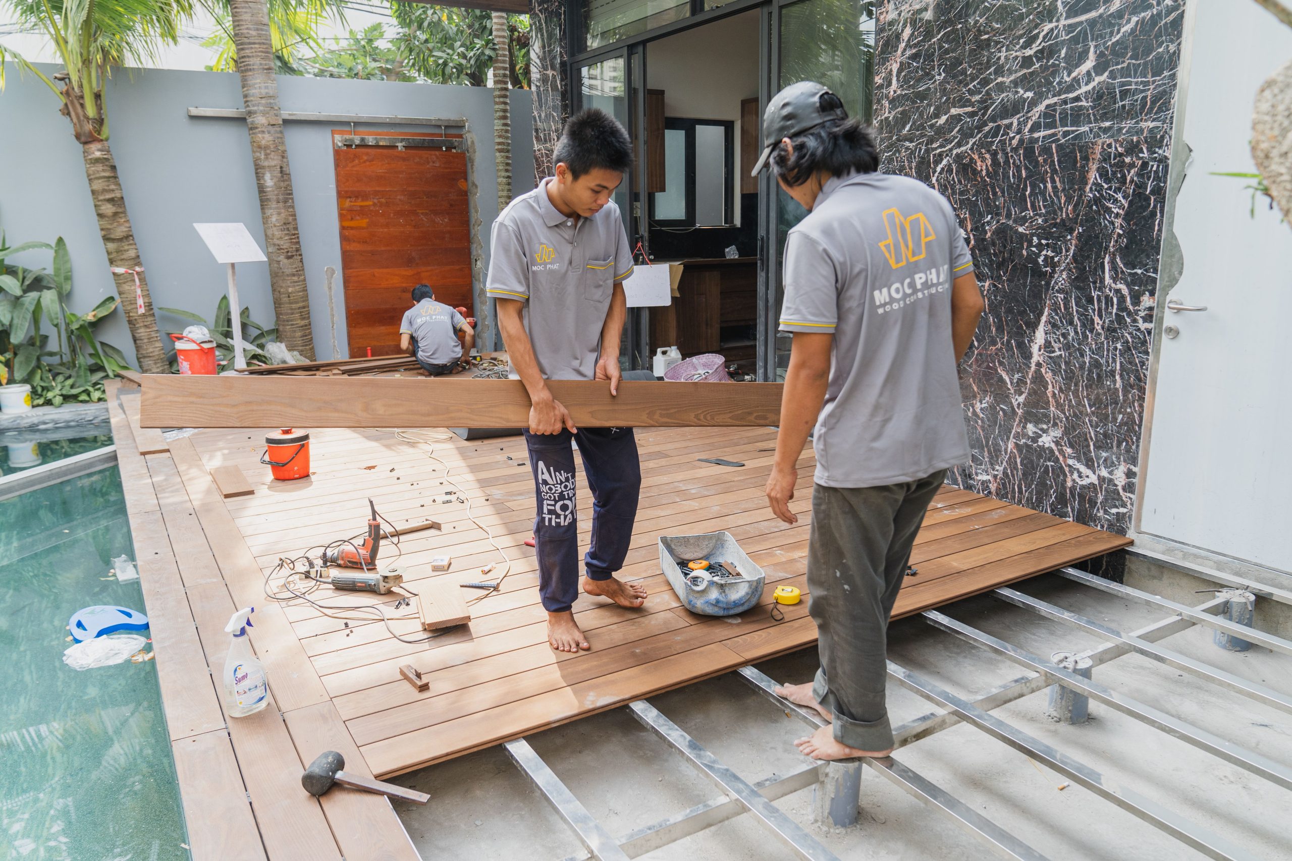 Comment faire une terrasse en bois qui dure vraiment ?