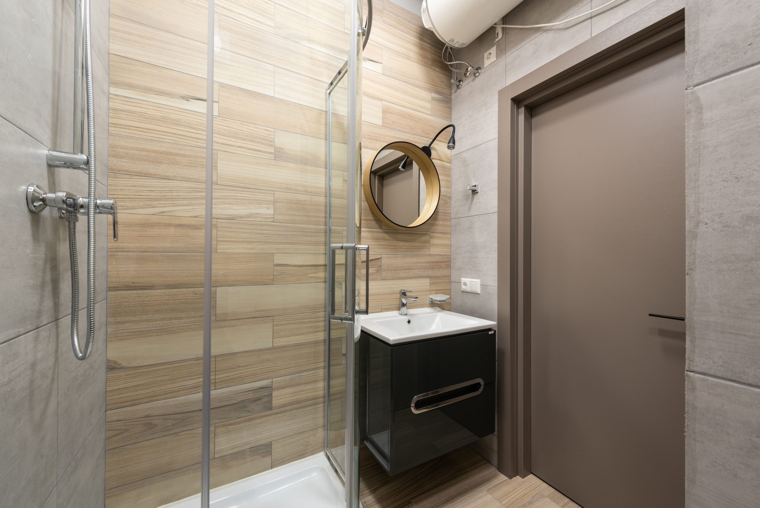 Quelle taille minimale pour une petite douche confortable ?