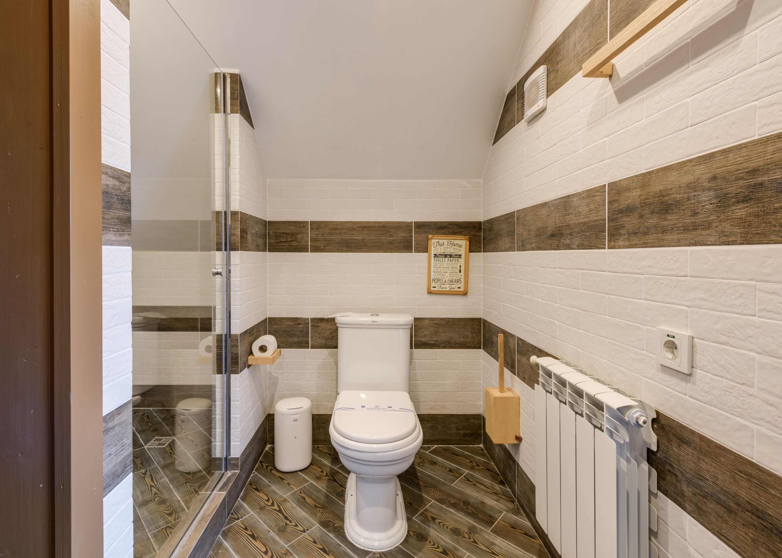 IP44 ou IP65 : lequel choisir pour ta salle de bain ?